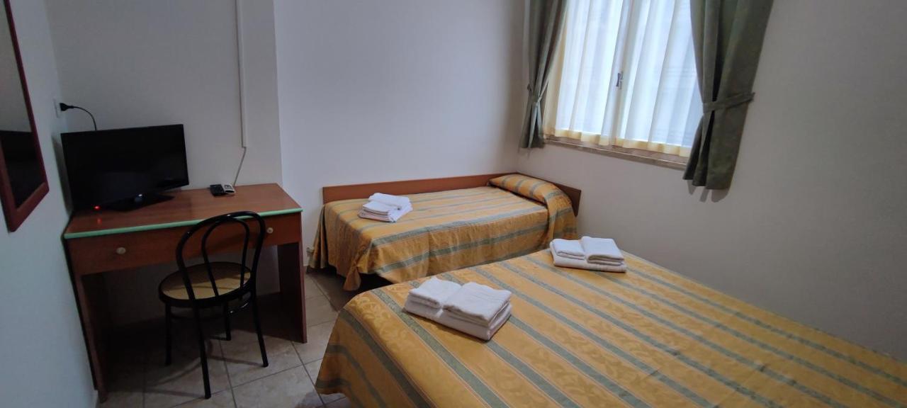 Hotel Zeus Lido Di Classe Room Only Exterior foto