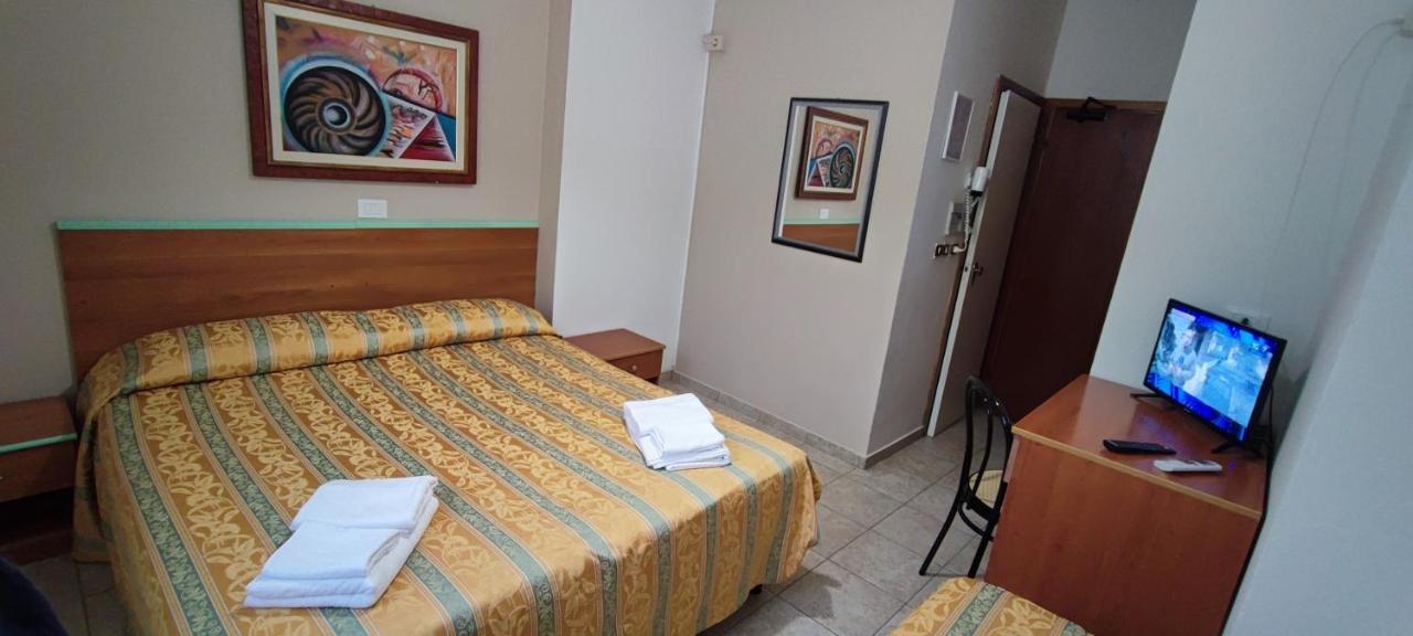 Hotel Zeus Lido Di Classe Room Only Exterior foto
