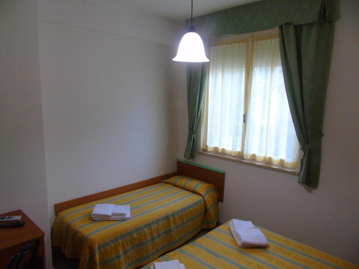 Hotel Zeus Lido Di Classe Room Only Exterior foto