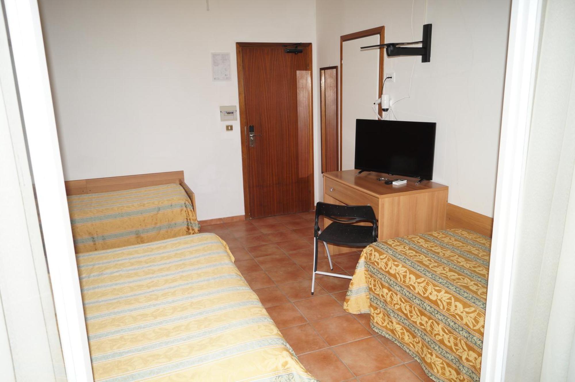 Hotel Zeus Lido Di Classe Room Only Exterior foto