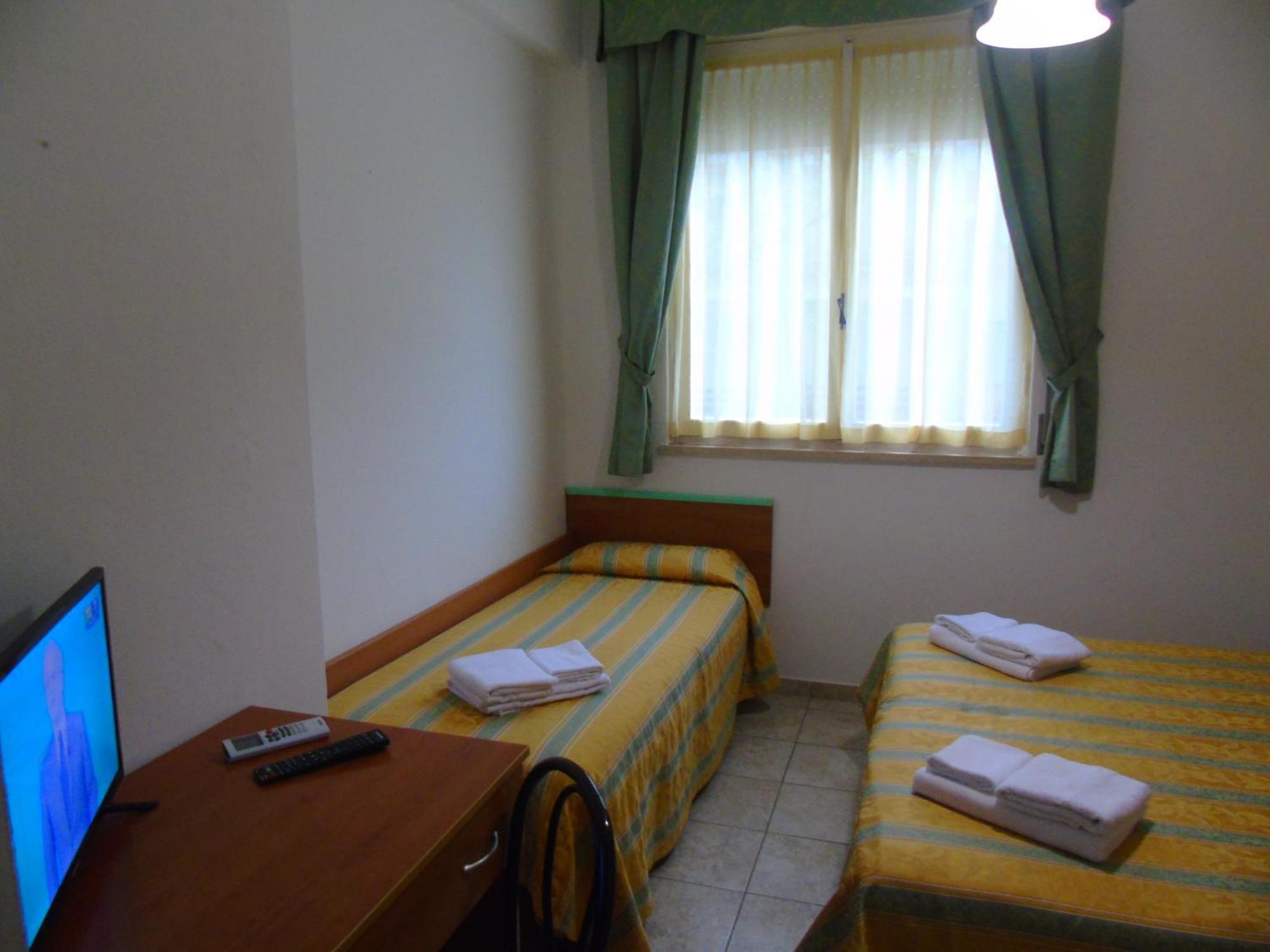 Hotel Zeus Lido Di Classe Room Only Exterior foto